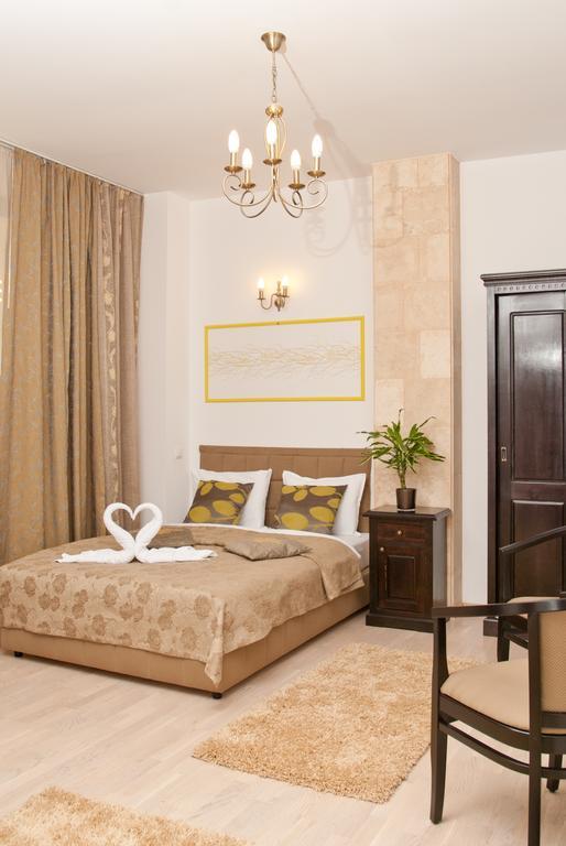 Hotel Belleville ยาช ภายนอก รูปภาพ