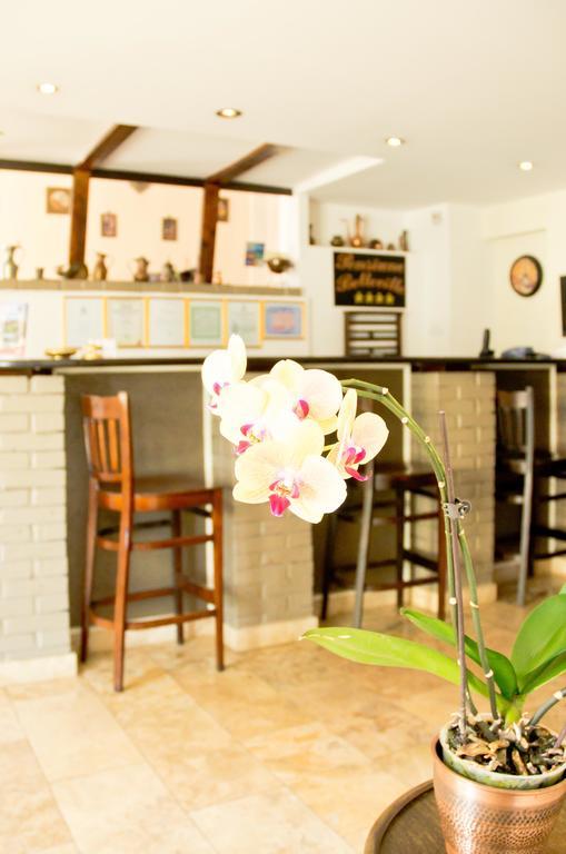 Hotel Belleville ยาช ภายนอก รูปภาพ