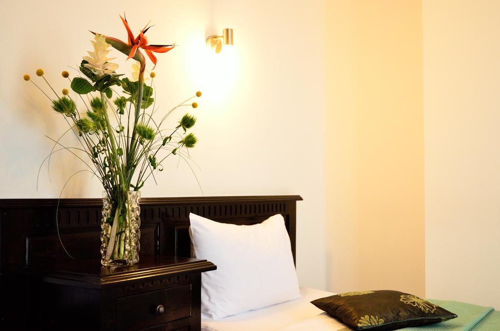 Hotel Belleville ยาช ภายนอก รูปภาพ