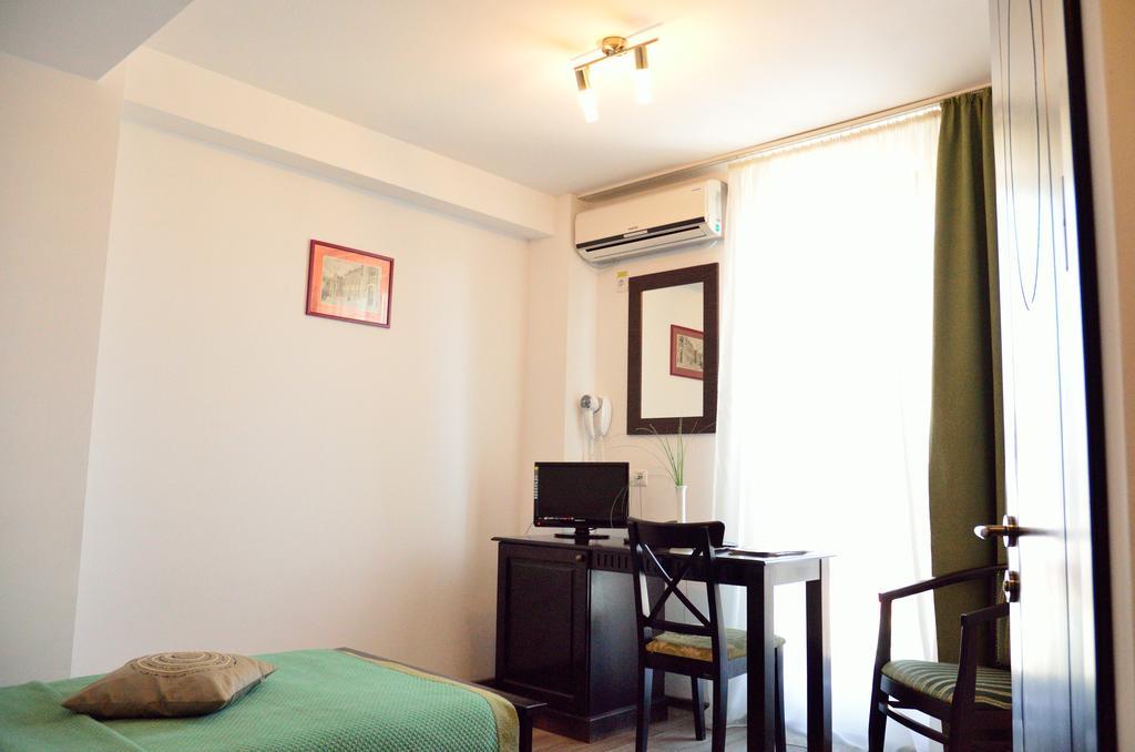 Hotel Belleville ยาช ภายนอก รูปภาพ